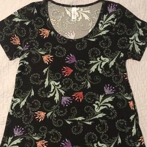 Lularoe Classic tee